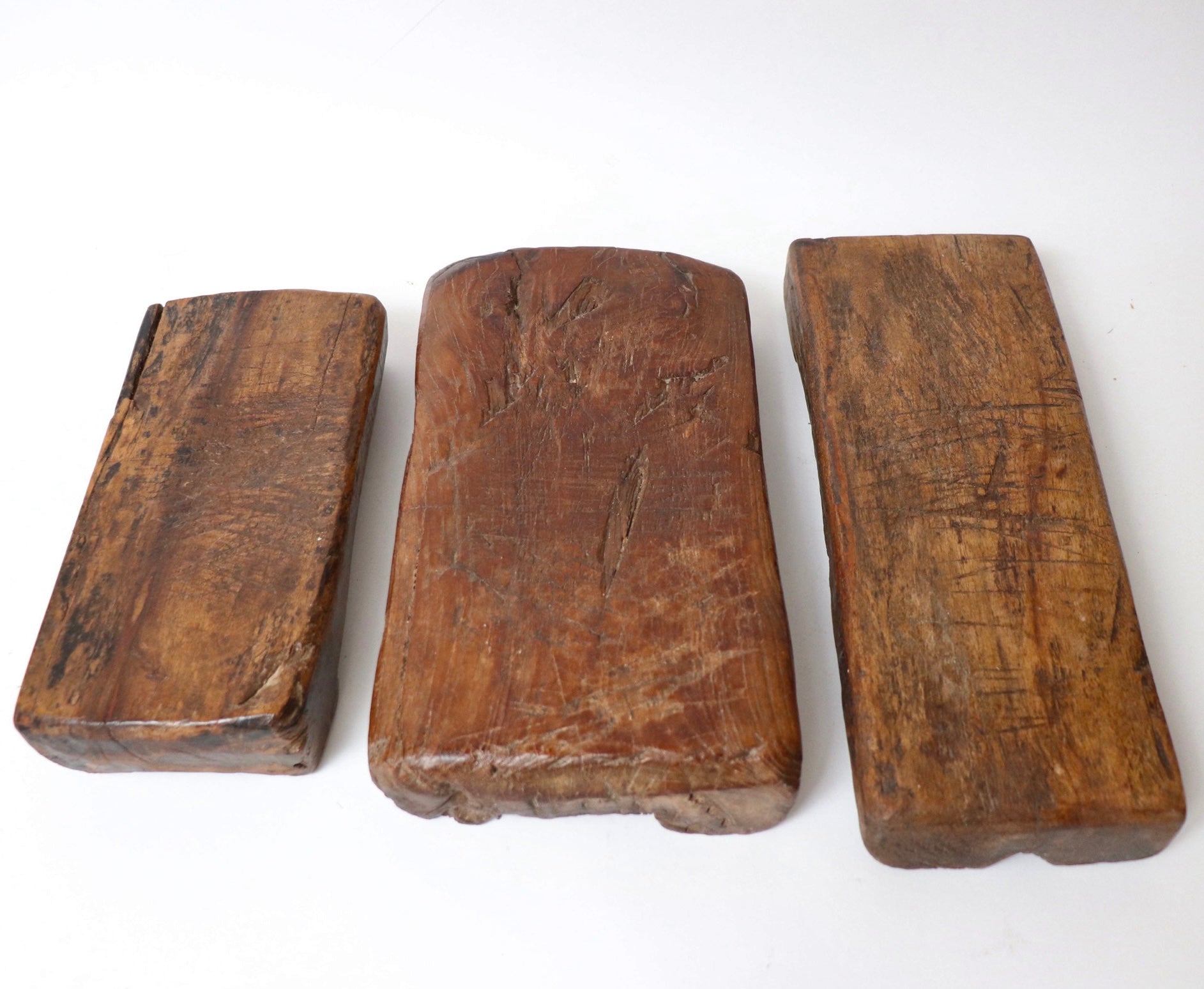 Vintage Wood Risers – Onyx and Linen